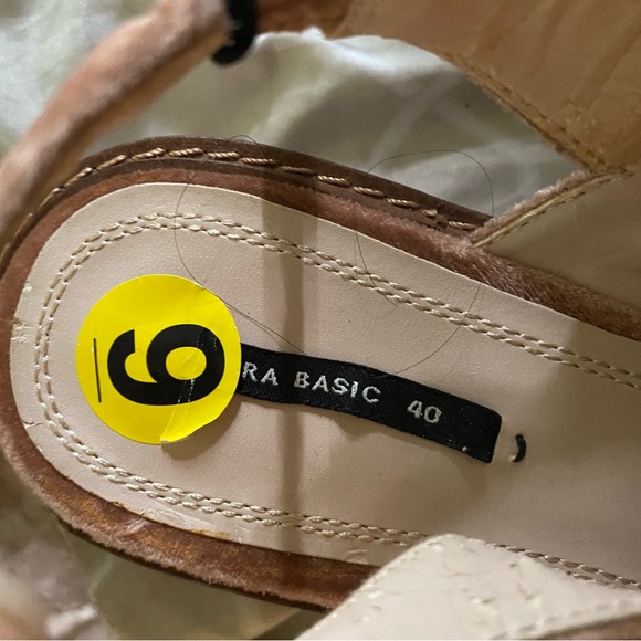 NWT Zara zip front tan suede wedge flats. Size 9 - Picture 2 of 4